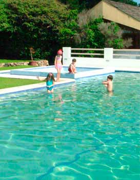 Piscina y Jacuzzi